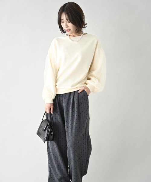 Ehre style(エーレスタイル)の「ひと癖が好き!チュール袖トップス(スウェット・レディース・ブラック/アイボリー・FREE)」の12枚目の写真