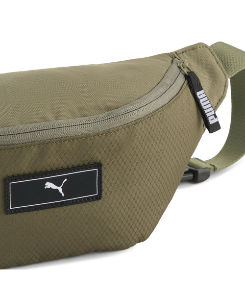 PUMA(プーマ)の「PUMA プーマ ユニセックス プーマ デック ウエスト バッグ 2.2L(ボディバッグ/ウエストポーチ・メンズ・グリーン系その他・フリー)」の3枚目の写真