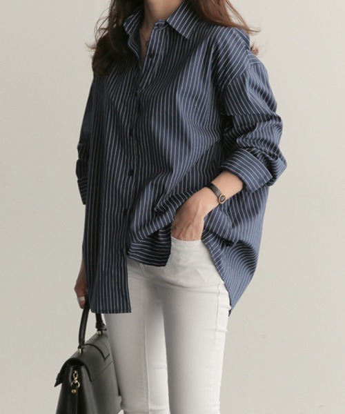 mielu(ミエル)の「クラシックストライプシャツ(シャツ/ブラウス・レディース・ネイビー/ホワイト・MEDIUM/LARGE)」の12枚目の写真