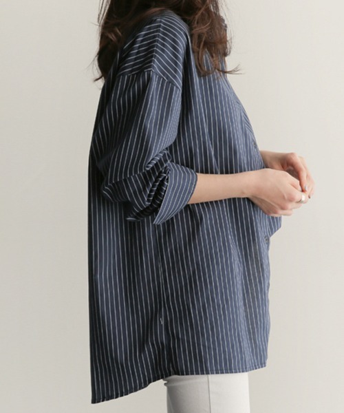 mielu(ミエル)の「クラシックストライプシャツ(シャツ/ブラウス・レディース・ネイビー/ホワイト・MEDIUM/LARGE)」の13枚目の写真