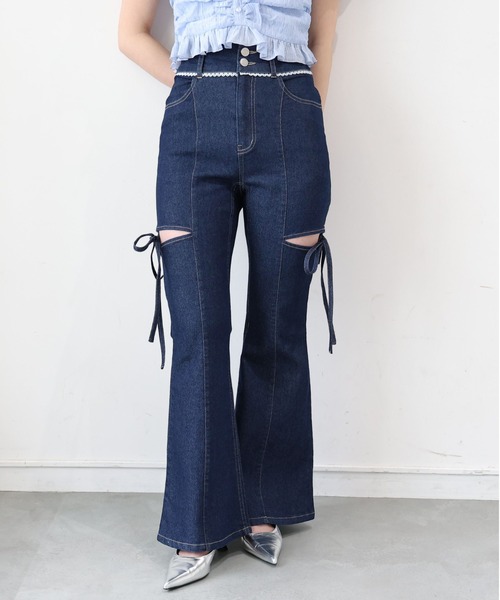 tiptop(ティップトップ)の「レース付脇リボンフレアパンツ(デニムパンツ・レディース・ブルー/ネイビー/ブラック・S/M)」の17枚目の写真