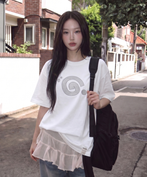 GRAVER（グレーバー）の「[ユニセックス]Gシンボル半袖Tシャツ_4カラー（Tシャツ/カットソー・レディース・ブラック/ライトグレー/ホワイト/チャコールグレー・SMALL/MEDIUM/LARGE）」の16枚目の写真