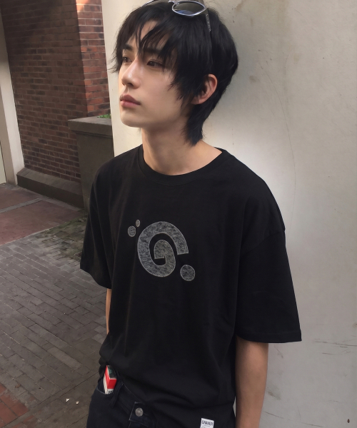 GRAVER（グレーバー）の「[ユニセックス]Gシンボル半袖Tシャツ_4カラー（Tシャツ/カットソー・レディース・ブラック/ライトグレー/ホワイト/チャコールグレー・SMALL/MEDIUM/LARGE）」の15枚目の写真