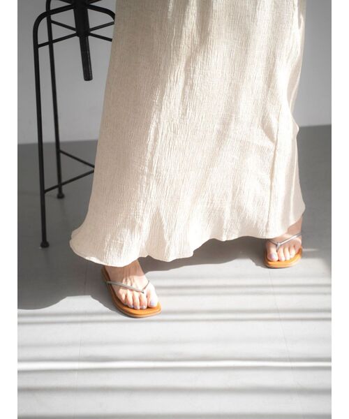 Ungrid（アングリッド）の「バックデザインノースリワンピース（ワンピース・レディース・ブラック/アイボリー/ブルー・SMALL/MEDIUM）」の4枚目の写真
