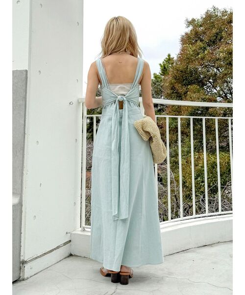 Ungrid（アングリッド）の「バックデザインノースリワンピース（ワンピース・レディース・ブラック/アイボリー/ブルー・SMALL/MEDIUM）」の9枚目の写真
