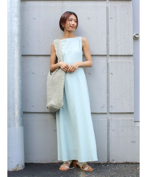 Ungrid（アングリッド）の「バックデザインノースリワンピース（ワンピース・レディース・ブラック/アイボリー/ブルー・SMALL/MEDIUM）」の11枚目の写真