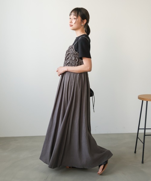 Bab(バブ)の「くしゅくしゅキャミワンピース(ワンピース・レディース・ベージュ/チャコールグレー/ライトグリーン・M)」の7枚目の写真