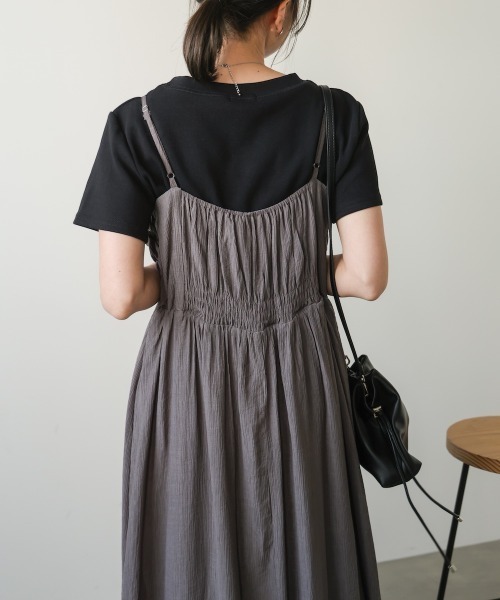 Bab(バブ)の「くしゅくしゅキャミワンピース(ワンピース・レディース・ベージュ/チャコールグレー/ライトグリーン・M)」の11枚目の写真