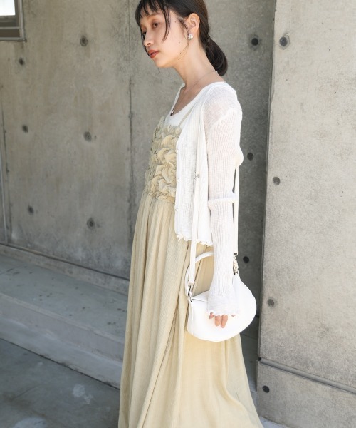 Bab(バブ)の「くしゅくしゅキャミワンピース(ワンピース・レディース・ベージュ/チャコールグレー/ライトグリーン・M)」の15枚目の写真