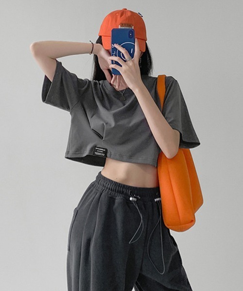SallyLunn(サリーラン)の「ワンポイントタック クロップドTシャツ(Tシャツ/カットソー・レディース・ホワイト/ブラック/グレー・FREE)」の4枚目の写真
