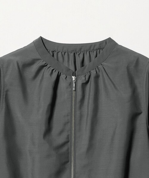 A DAY IN THE LIFE UNITED ARROWS（アデイインザライフユナイテッドアローズ）の「シアー スタンドブルゾン ‐ウォッシャブル‐＜A DAY IN THE LIFE＞（ブルゾン・レディース・ライトグレー/ダークグレー/ベージュ・FREE）」の11枚目の写真