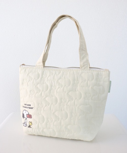 PEANUTS（ピーナッツ）の「〈PEANUTS/ピーナッツ〉スヌーピー  キルト生地 保冷ランチトート KBCT9（エコバッグ/サブバッグ・レディース・アイボリー・ONE SIZE）」の2枚目の写真