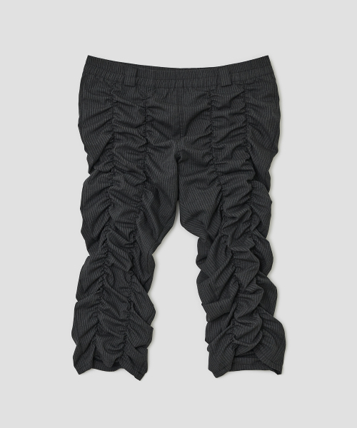 TYPESERVICE（タイプサービス）の「Shirred Texture Capri Pants [Charcoal]（その他パンツ・レディース・その他・FREE）」の2枚目の写真