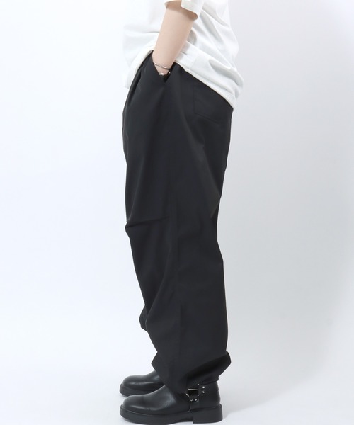 Salong hameu（サロン ハミュー）の「ポリエステルツイル スーパーワイド ツータックパンツ/メンズ レディース/バルーンパンツ イージーパンツ（チノパンツ・メンズ・ホワイト/ブラック/ベージュ・LL/L/M）」の8枚目の写真