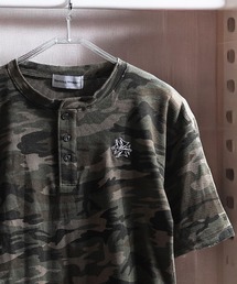 #MEMORY（メモリー）の「【MEMORY】クロス刺繍 カモフラ ワッフル ヘンリーTee / Cross-Stitch Camouflage Waffle Henry-Neck T-Shirt（Tシャツ/カットソー）」