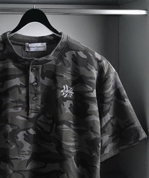 #MEMORY（メモリー）の「【MEMORY】クロス刺繍 カモフラ ワッフル ヘンリーTee / Cross-Stitch Camouflage Waffle Henry-Neck T-Shirt（Tシャツ/カットソー）」