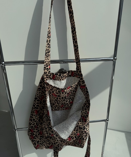 wee9s（ウィークス）の「GAL MIND TOTE / ギャルマインドトート（トートバッグ・レディース・ブラウン・FREE）」の3枚目の写真