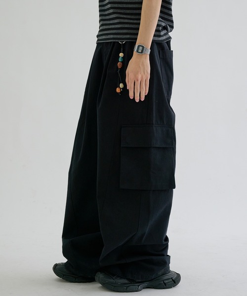 EPNK(イーピーエヌケー)の「Tuck utility cargo pants / タックユーティリティカーゴパンツ(カーゴパンツ・メンズ・ブラック/チャコールグレー・MEDIUM/LARGE/SMALL)」の10枚目の写真