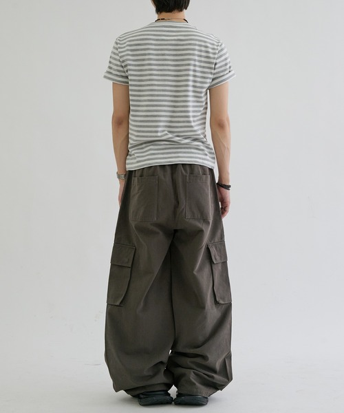 EPNK(イーピーエヌケー)の「Tuck utility cargo pants / タックユーティリティカーゴパンツ(カーゴパンツ・メンズ・ブラック/チャコールグレー・MEDIUM/LARGE/SMALL)」の18枚目の写真