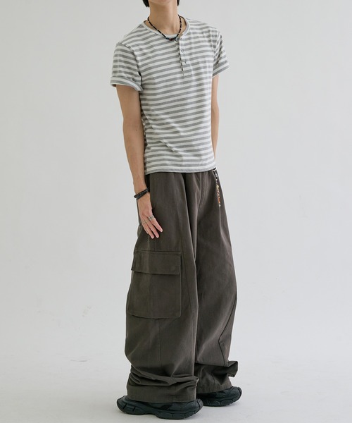 EPNK(イーピーエヌケー)の「Tuck utility cargo pants / タックユーティリティカーゴパンツ(カーゴパンツ・メンズ・ブラック/チャコールグレー・MEDIUM/LARGE/SMALL)」の17枚目の写真