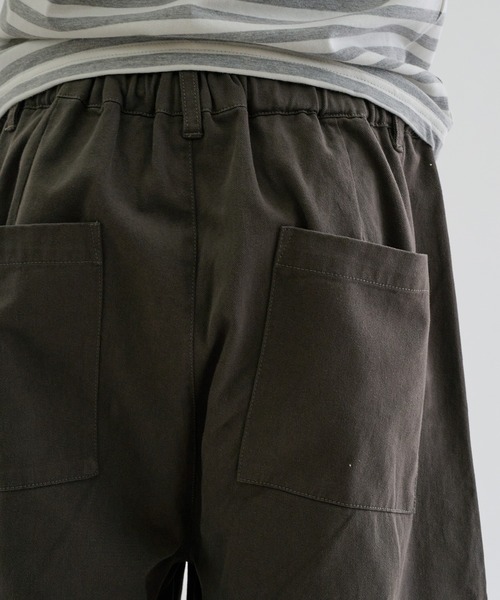 EPNK(イーピーエヌケー)の「Tuck utility cargo pants / タックユーティリティカーゴパンツ(カーゴパンツ・メンズ・ブラック/チャコールグレー・MEDIUM/LARGE/SMALL)」の11枚目の写真