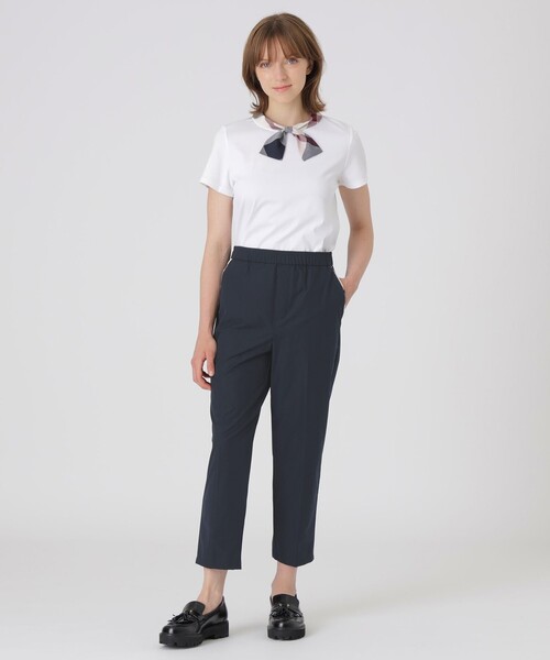 BLUE LABEL CRESTBRIDGE(ブルーレーベルクレストブリッジ)の「【はっ水】【UVカット】【接触冷感】ストレッチプルーフクロステーパードパンツ(その他パンツ・レディース・ダークネイビー/ベージュ・38/36/40)」の16枚目の写真