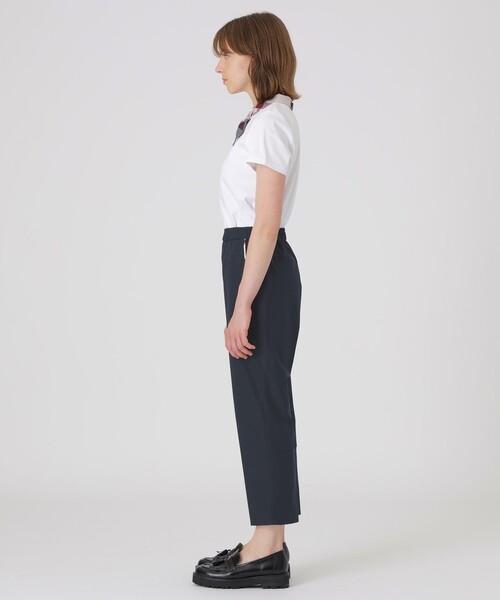 BLUE LABEL CRESTBRIDGE(ブルーレーベルクレストブリッジ)の「【はっ水】【UVカット】【接触冷感】ストレッチプルーフクロステーパードパンツ(その他パンツ・レディース・ダークネイビー/ベージュ・38/36/40)」の15枚目の写真