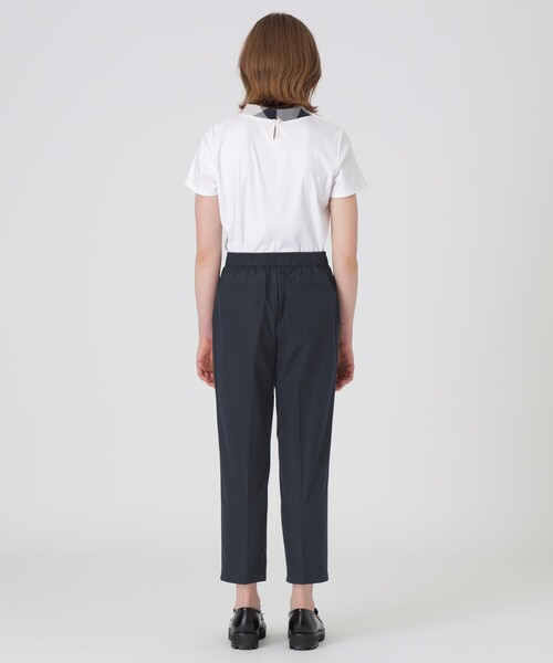 BLUE LABEL CRESTBRIDGE(ブルーレーベルクレストブリッジ)の「【はっ水】【UVカット】【接触冷感】ストレッチプルーフクロステーパードパンツ(その他パンツ・レディース・ダークネイビー/ベージュ・38/36/40)」の14枚目の写真