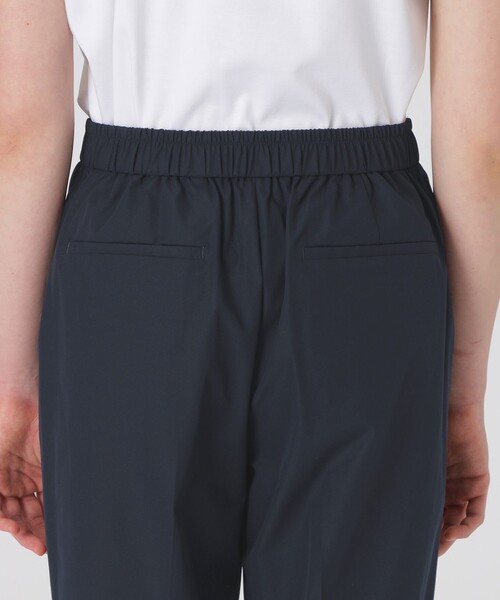 BLUE LABEL CRESTBRIDGE(ブルーレーベルクレストブリッジ)の「【はっ水】【UVカット】【接触冷感】ストレッチプルーフクロステーパードパンツ(その他パンツ・レディース・ダークネイビー/ベージュ・38/36/40)」の12枚目の写真