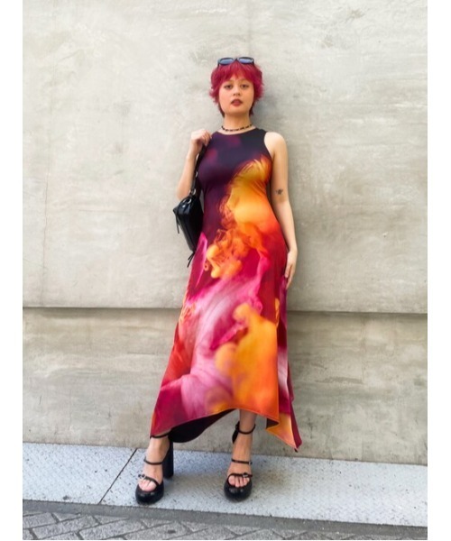 Desigual(デシグアル)の「ダークフラワーグラデーションアシンメトリードレス(ワンピース・レディース・ブラック・S/L/XL/XS/M)」の1枚目の写真