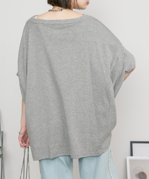 MARAI(マーライ)の「ドルマン半袖ボートネックカットソー Tシャツ コットン100% 無地(Tシャツ/カットソー・レディース・ネイビー/杢グレー・4L~5L)」の4枚目の写真