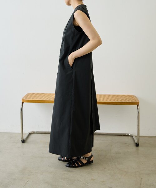 ear PAPILLONNER(イアパピヨネ)の「ノースリビッグプリーツワンピース【SUM1 STYLE】(ワンピース・レディース・カーキ/ブラック・FREE)」の4枚目の写真