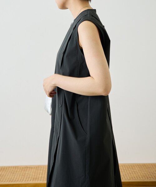 ear PAPILLONNER(イアパピヨネ)の「ノースリビッグプリーツワンピース【SUM1 STYLE】(ワンピース・レディース・カーキ/ブラック・FREE)」の21枚目の写真