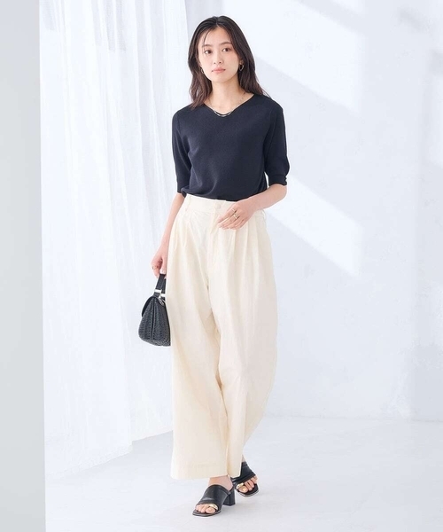 a.v.v(アーヴェヴェ)の「ハーフスリーブVネックサマーニット【WEB限定/洗える/接触冷感/UVカット】(ニット/セーター・レディース・オレンジ/ネイビー/ダークインディゴブルー/グレー系その他/ブラック・38/42/36/40)」の17枚目の写真