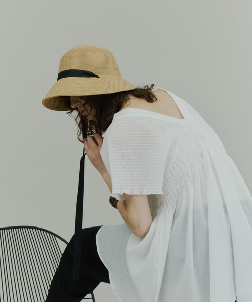 Plumel(プルメル)の「Crinkle Gauze Shoulder-Shirred Tunic / ショルダーシャーリングチュニック(Tシャツ/カットソー・レディース・チャコールグレー/オフホワイト・MEDIUM)」の18枚目の写真