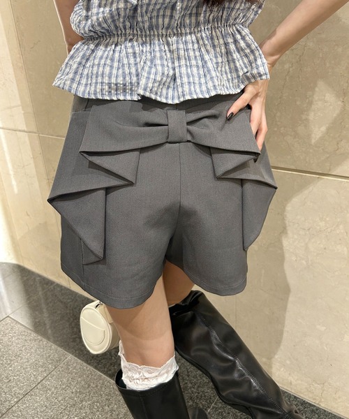 WEGO(ウィゴー)の「バックリボンショートパンツ(その他パンツ・レディース・グレー/ブラック・FREE)」の1枚目の写真