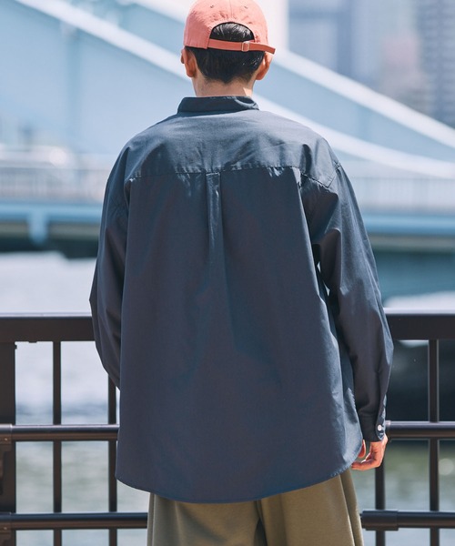THE CRAFT CREW PRODUCTS(ザクラフトクループロダクツ)の「【MULTI FUNCTIONALシリーズ】オーバーサイズ バンドカラー 長袖プルオーバーシャツ / 抗菌防臭・イージーケア【THE CRAFT CREW PRODUCTS】(シャツ/ブラウス・メンズ・チャコール/オフホワイト/ダークネイビー/サックスブルー/ダークオリーブ・S/M/L)」の14枚目の写真
