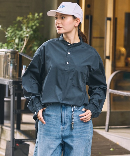 THE CRAFT CREW PRODUCTS(ザクラフトクループロダクツ)の「【MULTI FUNCTIONALシリーズ】オーバーサイズ バンドカラー 長袖プルオーバーシャツ / 抗菌防臭・イージーケア【THE CRAFT CREW PRODUCTS】(シャツ/ブラウス・メンズ・チャコール/オフホワイト/ダークネイビー/サックスブルー/ダークオリーブ・S/M/L)」の22枚目の写真
