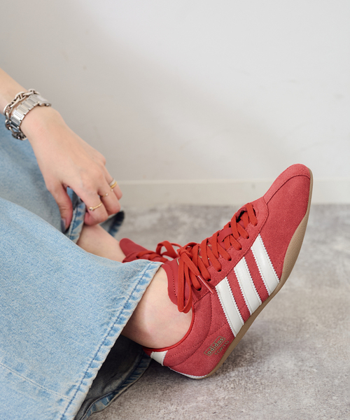 adidas(アディダス)の「《追加/WEB+一部店舗限定》adidas/アディダス TOKYO W(スニーカー・レディース・レッド/ブラック/アイボリー/ブラウン・25cm/24.5cm/24cm/23.5cm/23cm)」の19枚目の写真