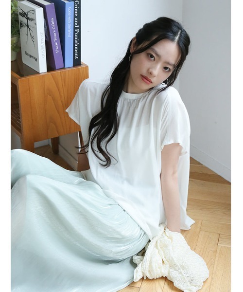 fifth(フィフス)の「【shieセレクト】【接触冷感】衿元ギャザーブラウス(シャツ/ブラウス・レディース・ブラック/ブルー/ホワイト・M)」の2枚目の写真