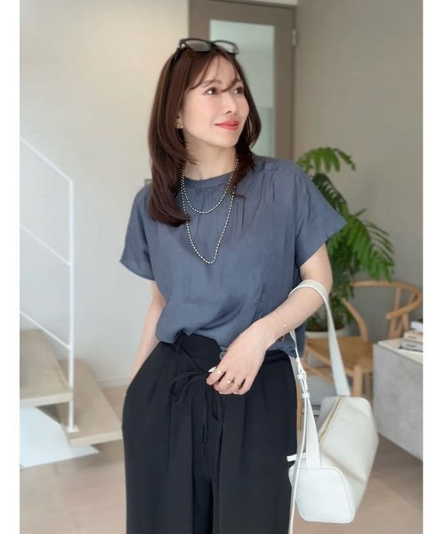 fifth(フィフス)の「【shieセレクト】【接触冷感】衿元ギャザーブラウス(シャツ/ブラウス・レディース・ブラック/ブルー/ホワイト・M)」の3枚目の写真