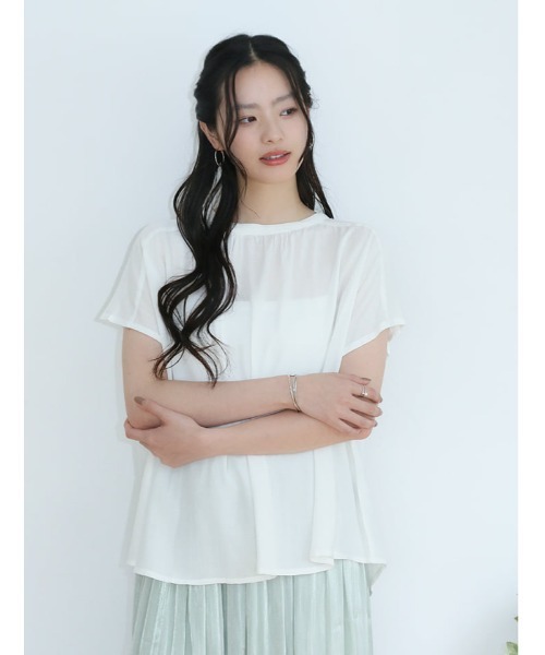 fifth(フィフス)の「【shieセレクト】【接触冷感】衿元ギャザーブラウス(シャツ/ブラウス・レディース・ブラック/ブルー/ホワイト・M)」の7枚目の写真