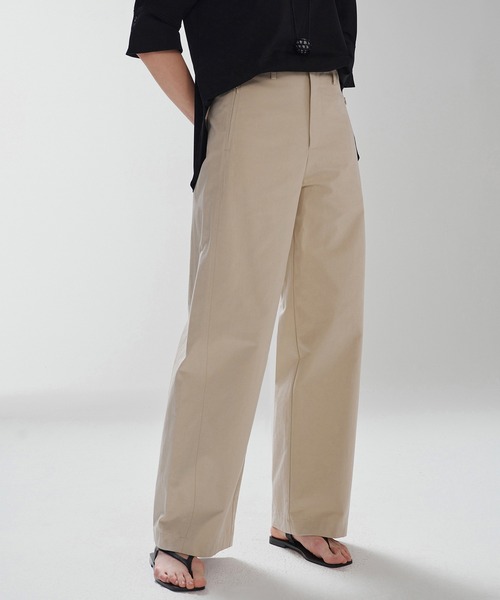 Bie(ビエ)の「コットン ワイドストレートパンツ(その他パンツ・レディース・ベージュ/オフホワイト/ブラック・S/L/M)」の10枚目の写真