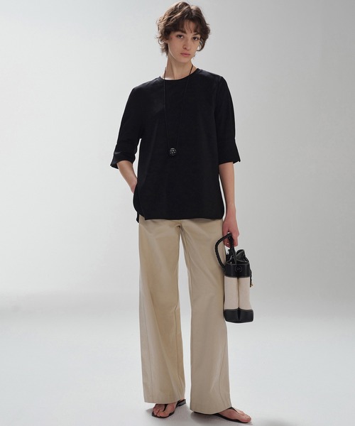 Bie(ビエ)の「コットン ワイドストレートパンツ(その他パンツ・レディース・ベージュ/オフホワイト/ブラック・S/L/M)」の11枚目の写真
