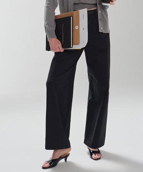 Bie(ビエ)の「コットン ワイドストレートパンツ(その他パンツ・レディース・ベージュ/オフホワイト/ブラック・S/L/M)」の14枚目の写真