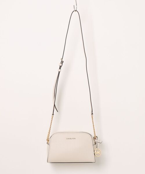 MICHAEL KORS(マイケルコース)の「ASHTON カメラ クロスボディバッグ エクストラスモール(ショルダーバッグ・レディース・ベージュ系・FREE)」の1枚目の写真