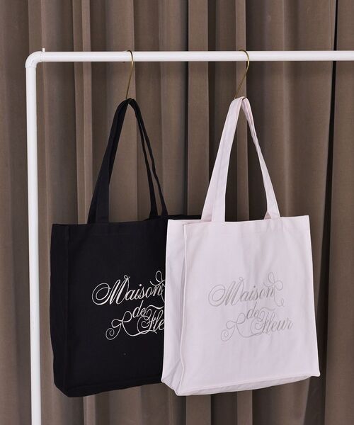 Maison de FLEUR(メゾンドフルール)の「ブランドロゴ刺繍スクエアトートバッグ(トートバッグ・レディース・ピンク/ブラック・FREE)」の12枚目の写真