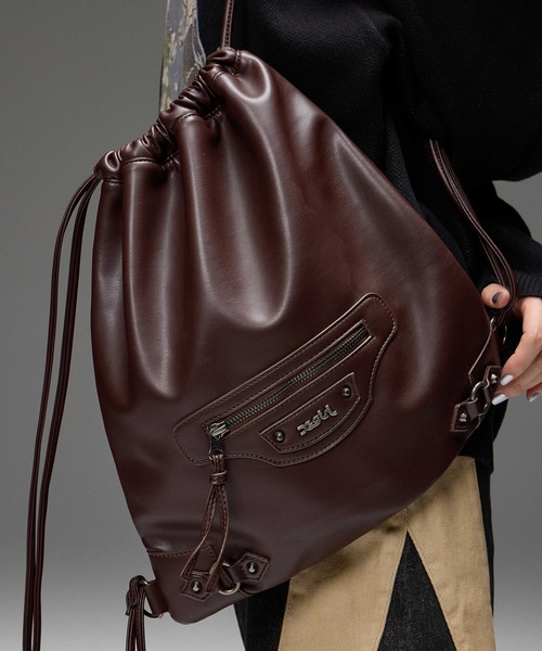 X-girl(エックスガール)の「FAUX LEATHER UTILITY KNAPSACK(バックパック/リュック・レディース・ブラック/ブラウン・ONE SIZE)」の1枚目の写真