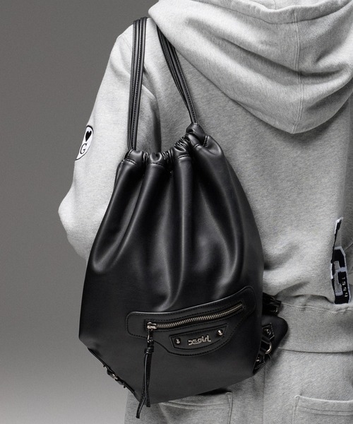 X-girl(エックスガール)の「FAUX LEATHER UTILITY KNAPSACK(バックパック/リュック・レディース・ブラック/ブラウン・ONE SIZE)」の2枚目の写真