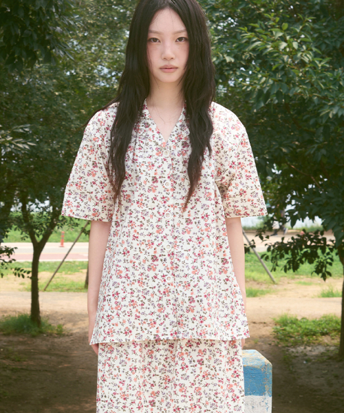 KOOKEESEE(クキシ)の「ガーデンカラーシャツ(シャツ/ブラウス・レディース・その他・FREE)」の1枚目の写真